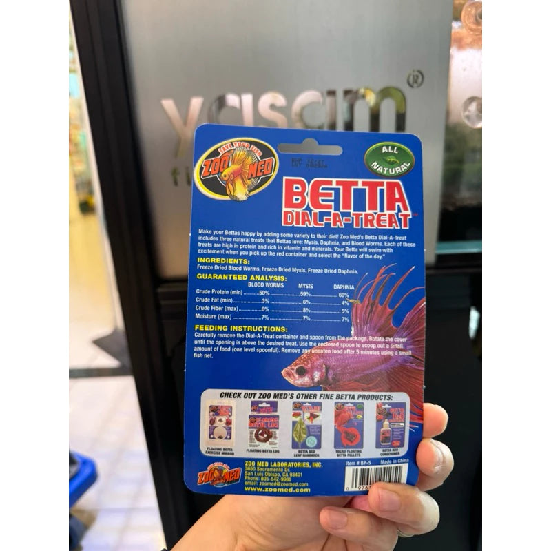 ZOO MED - Betta Dial A Treat Frozen Dried Mysis, Daphnia, Bloodworms feeding treats for your betta